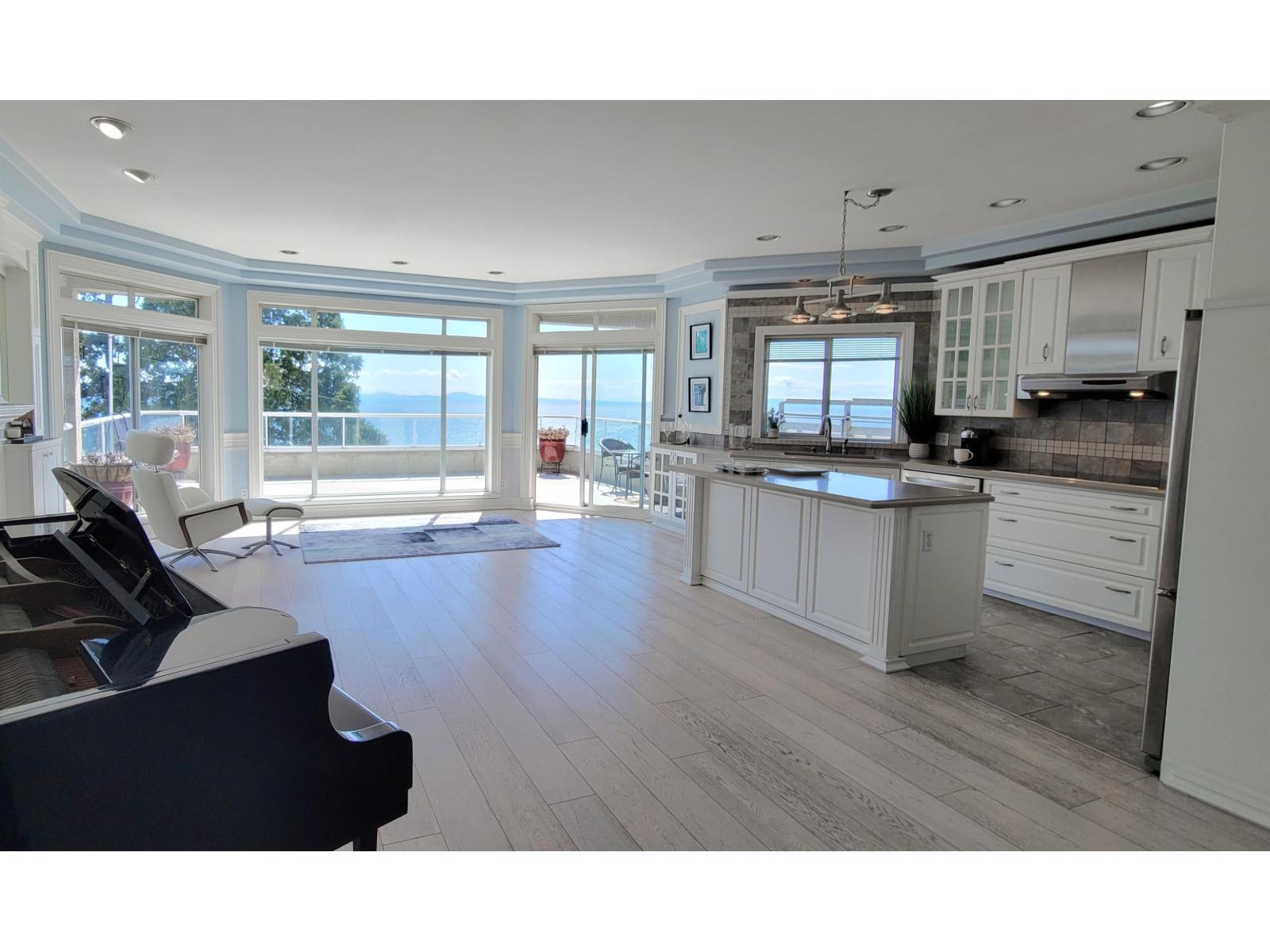 Photo 8 of 14937 Blackwood Lane, White Rock BC