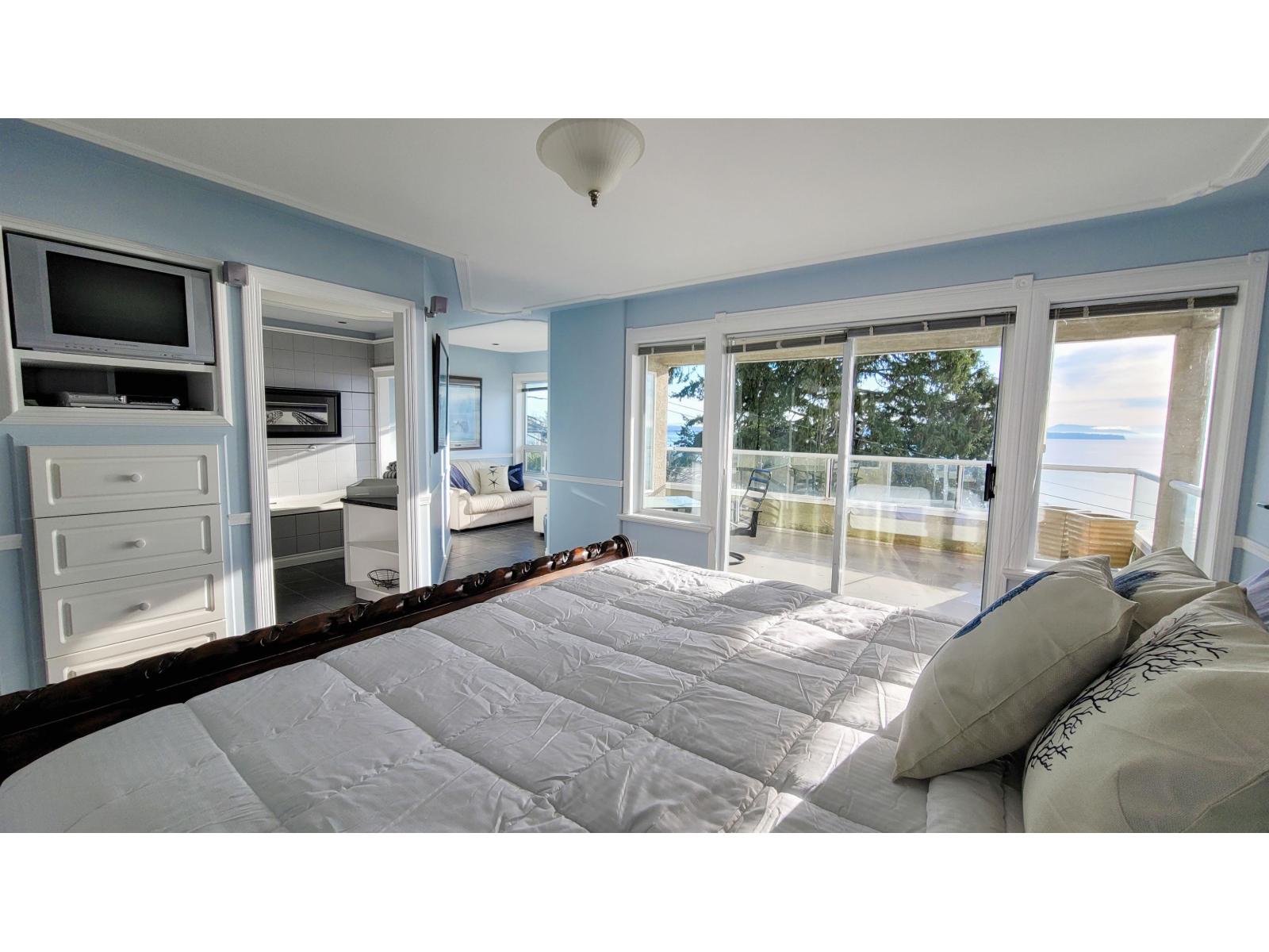 Photo 22 of 14937 Blackwood Lane, White Rock BC