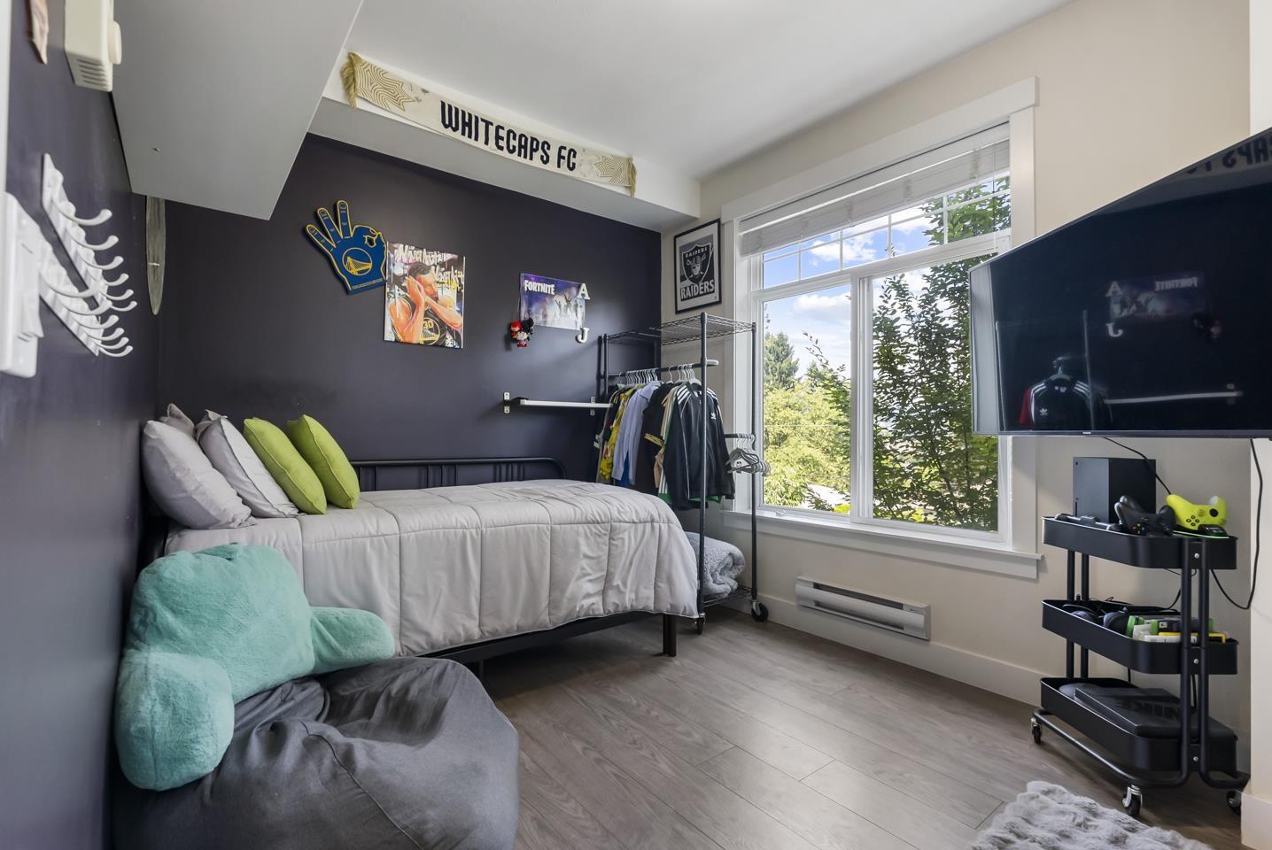Photo 12 of 10 11267 133 Street, Surrey BC