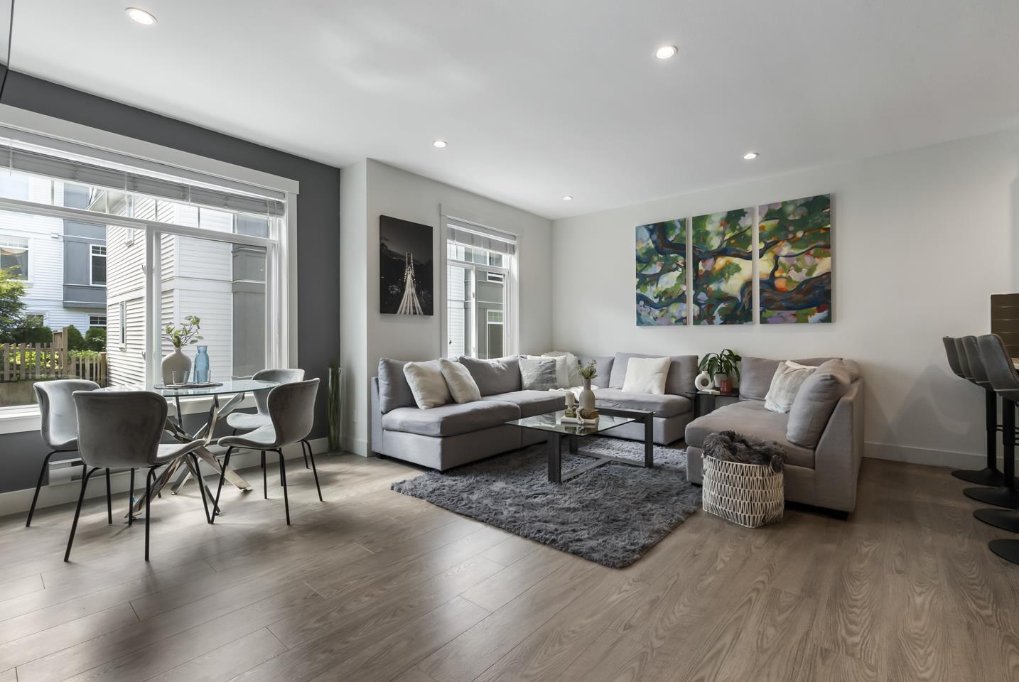 Photo 5 of 10 11267 133 Street, Surrey BC