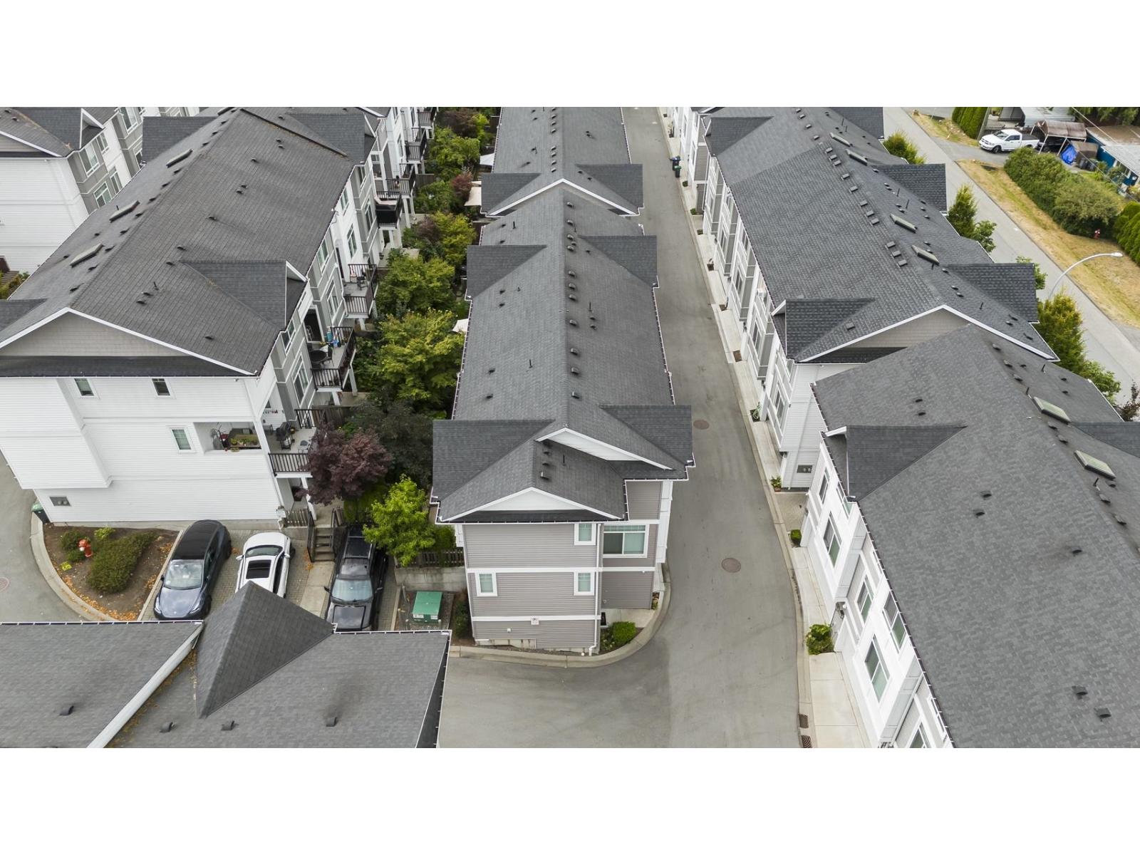 Photo 35 of 10 11267 133 Street, Surrey BC