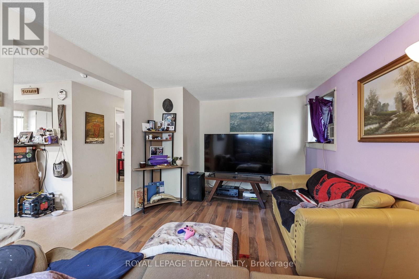 Photo 10 of 46 Jolliet Street, Ottawa ON