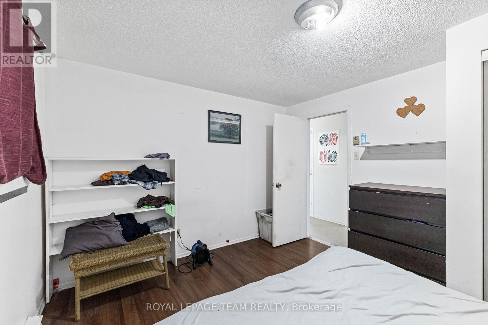 Photo 14 of 46 Jolliet Street, Ottawa ON