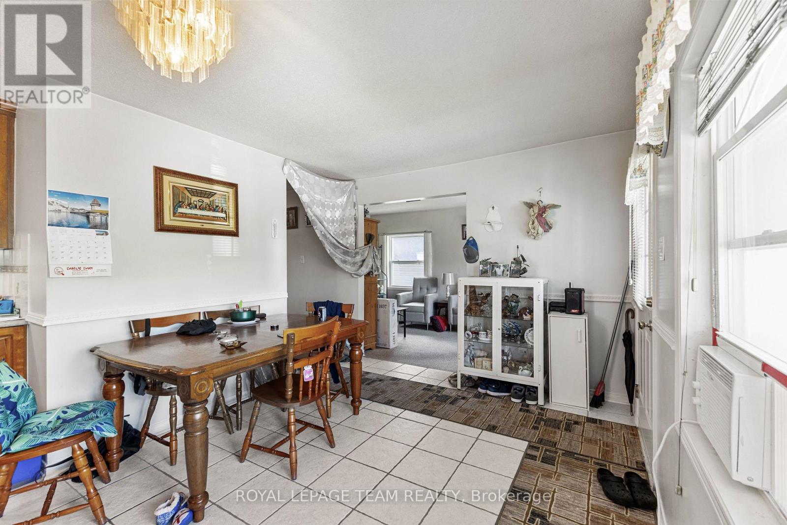 Photo 19 of 46 Jolliet Street, Ottawa ON