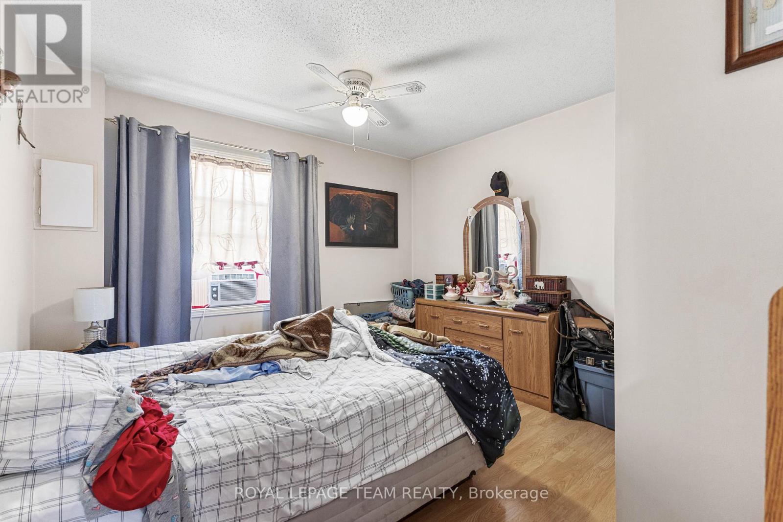 Photo 26 of 46 Jolliet Street, Ottawa ON