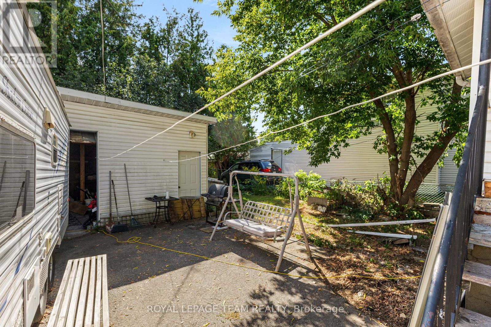 Photo 30 of 46 Jolliet Street, Ottawa ON