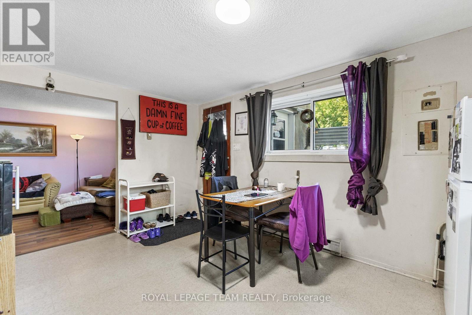 Photo 6 of 46 Jolliet Street, Ottawa ON