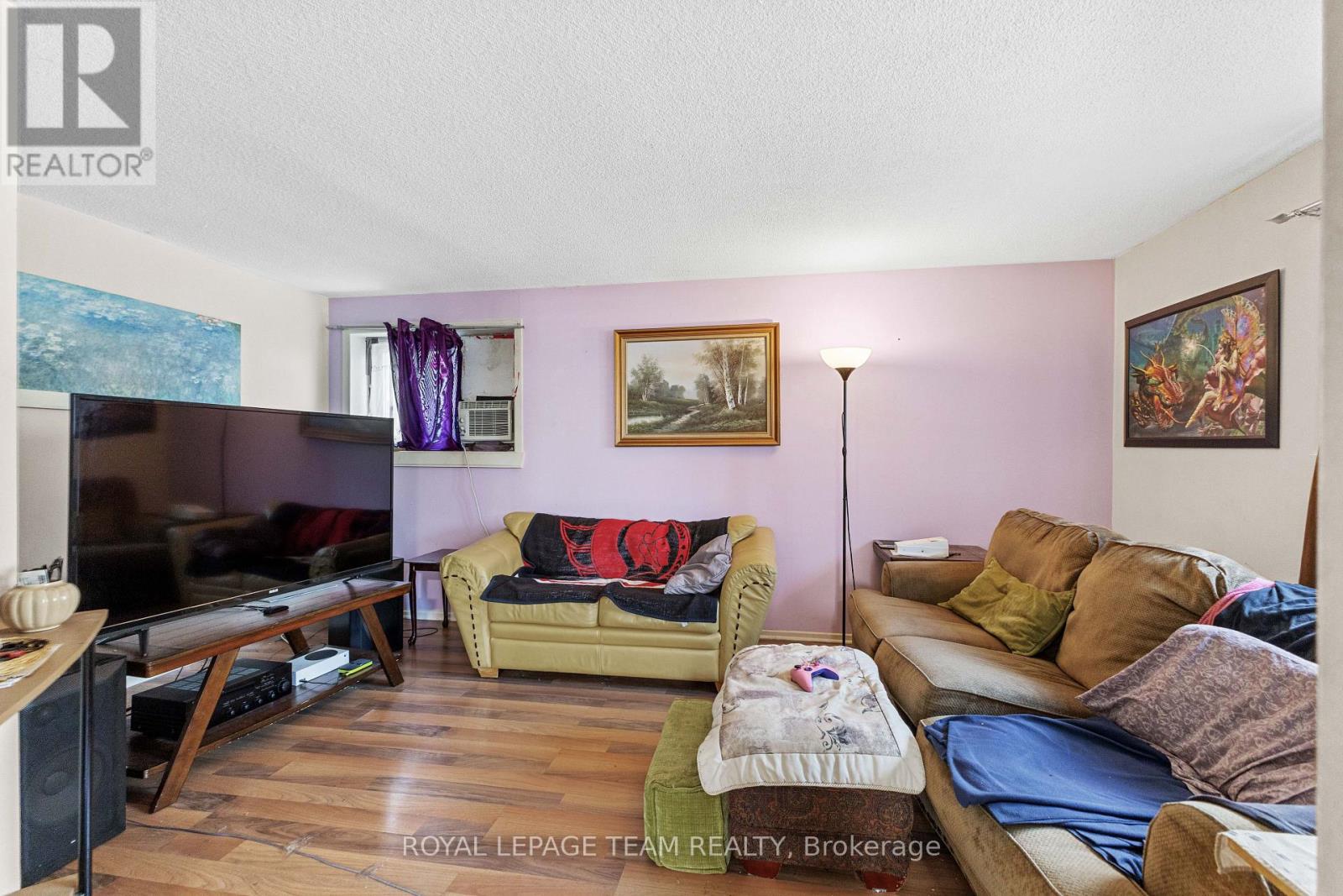 Photo 8 of 46 Jolliet Street, Ottawa ON