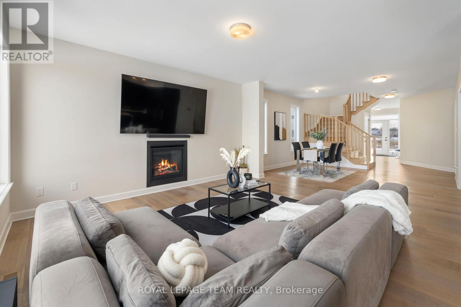 Photo 10 of 757 Gamble Drive, Russell ON