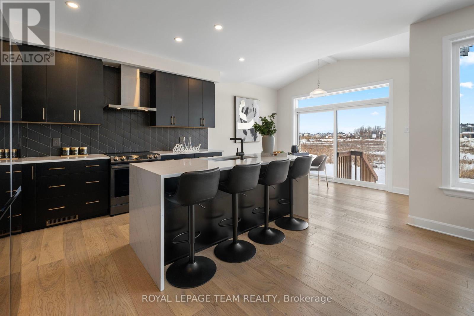 Photo 12 of 757 Gamble Drive, Russell ON