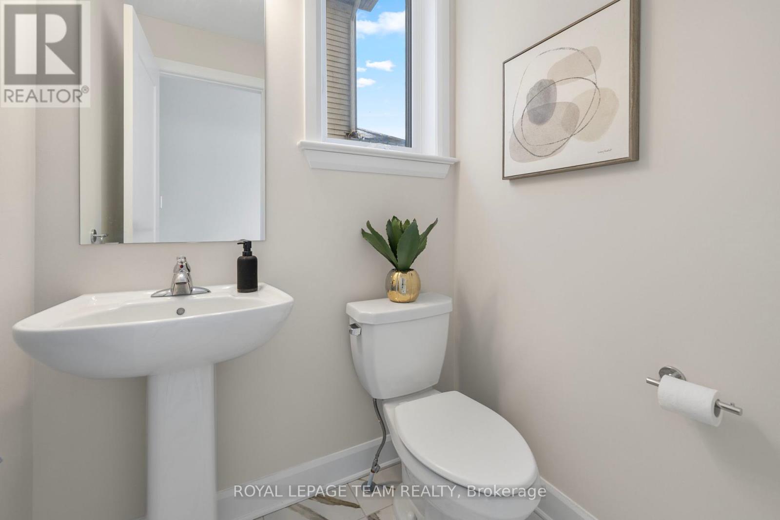 Photo 20 of 757 Gamble Drive, Russell ON