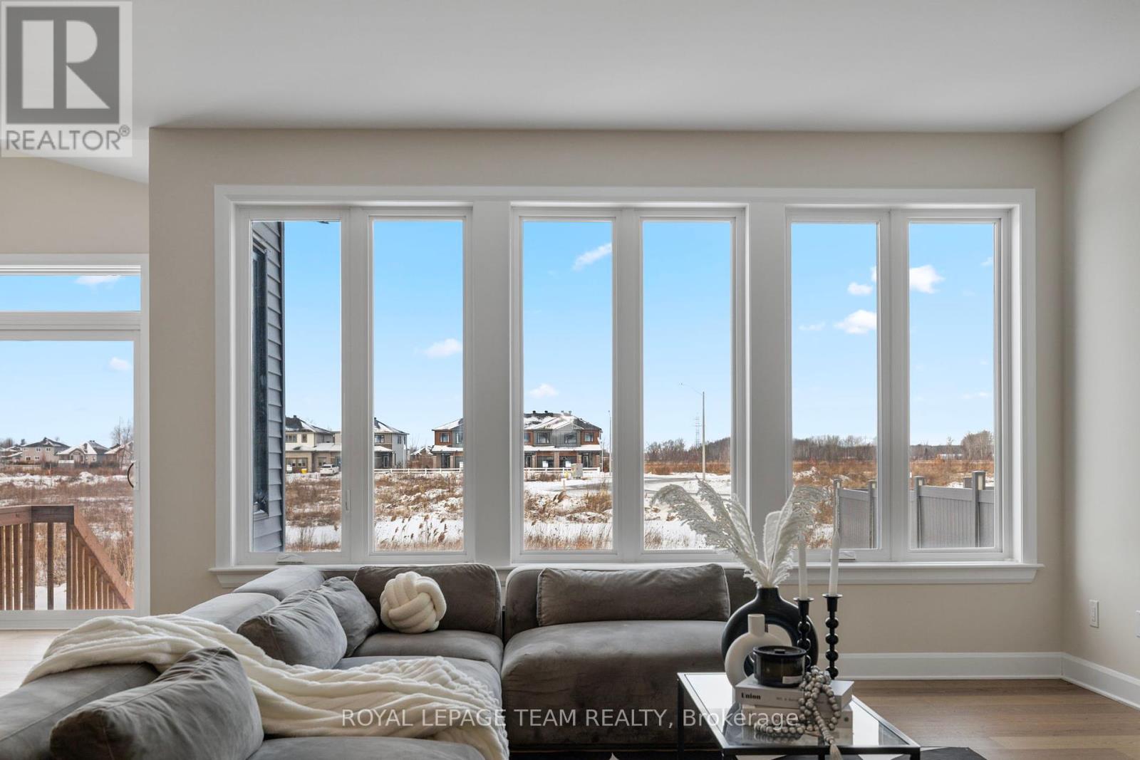 Photo 21 of 757 Gamble Drive, Russell ON
