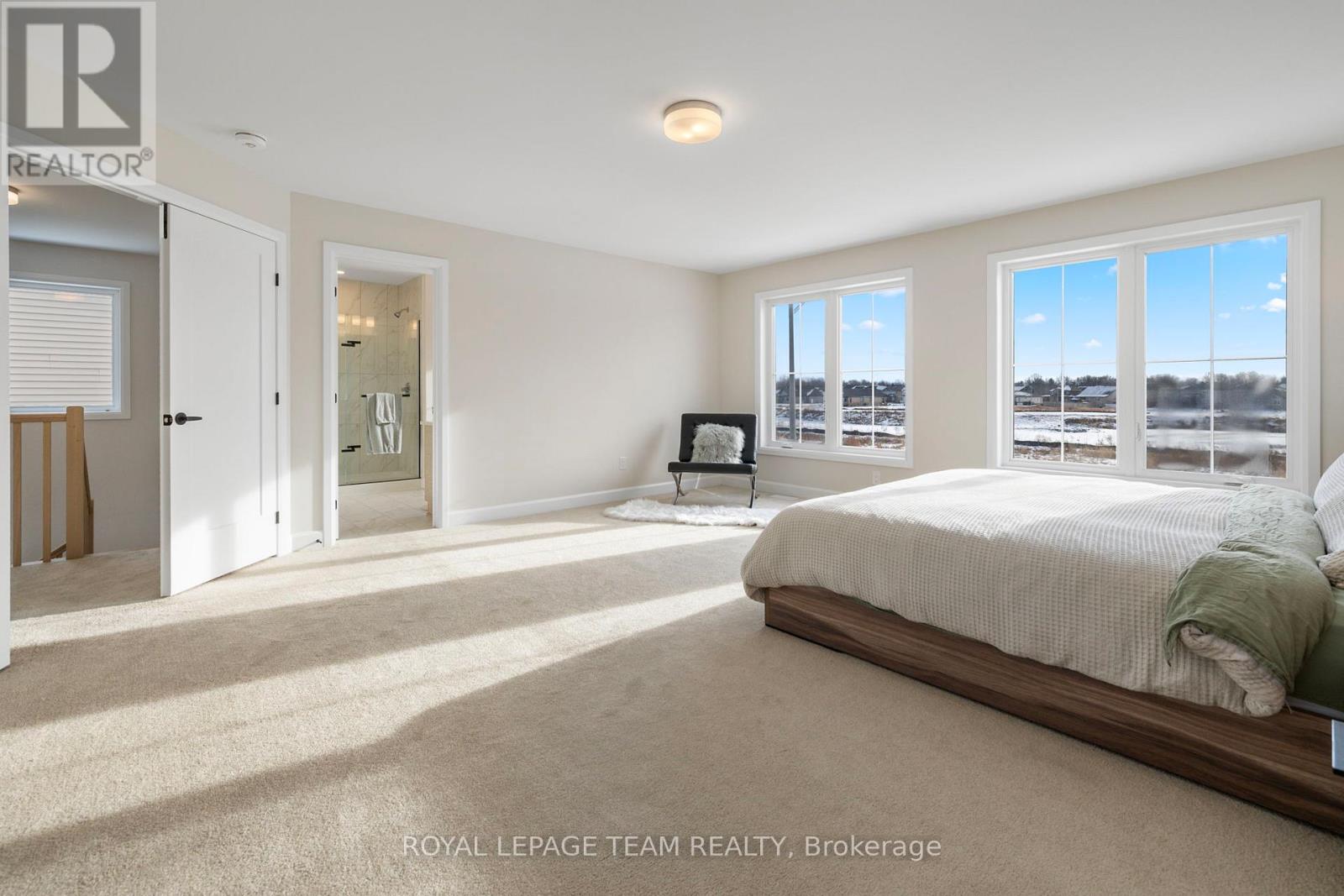 Photo 24 of 757 Gamble Drive, Russell ON