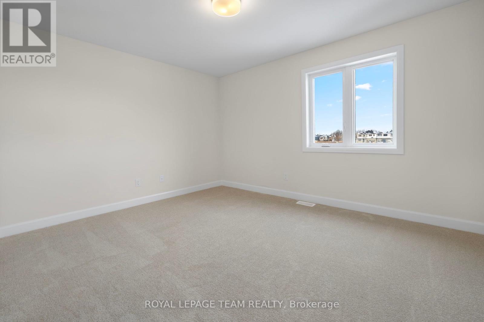 Photo 30 of 757 Gamble Drive, Russell ON
