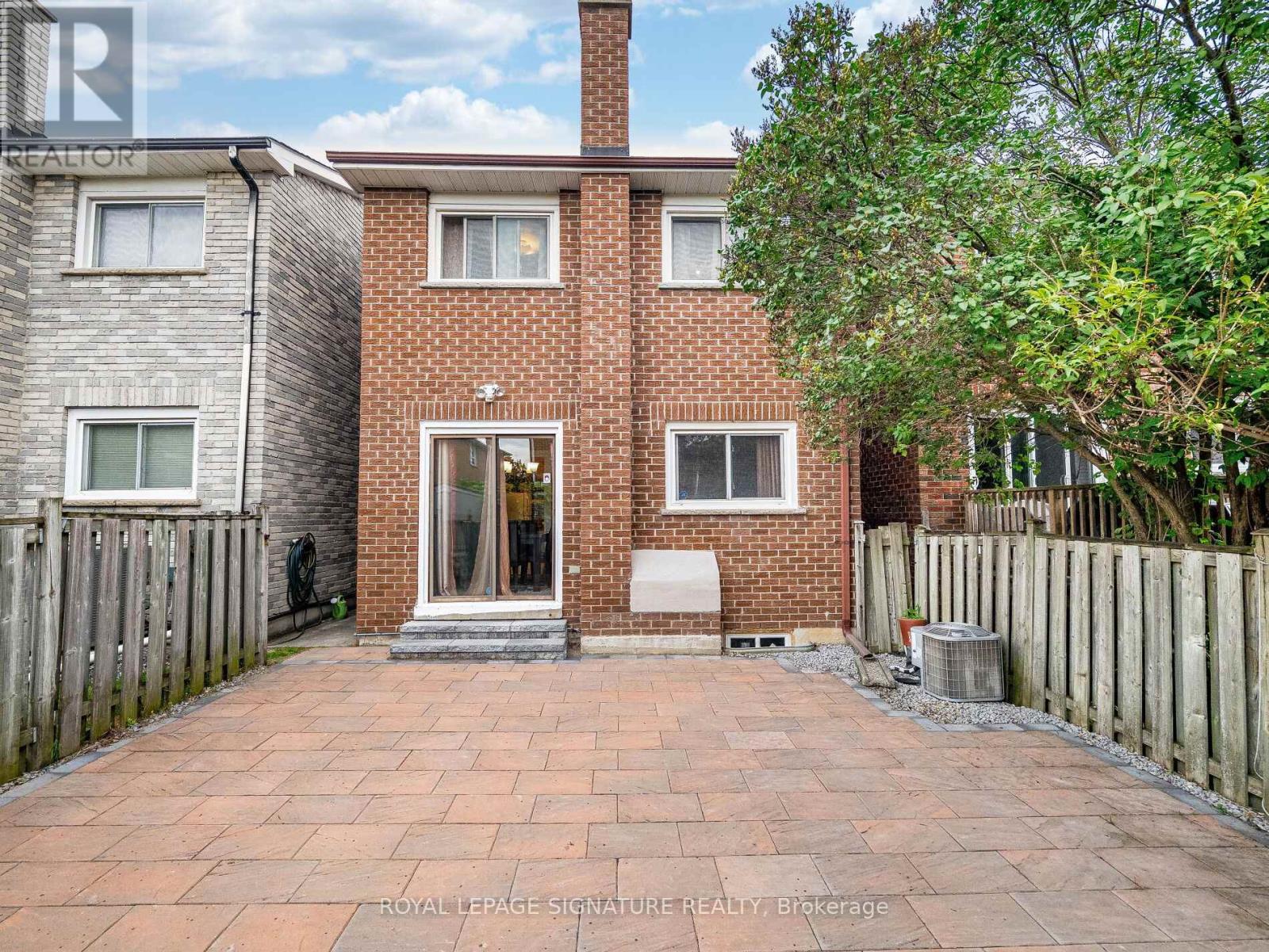 Photo 28 of 69 New Seabury Drive, Vaughan ON