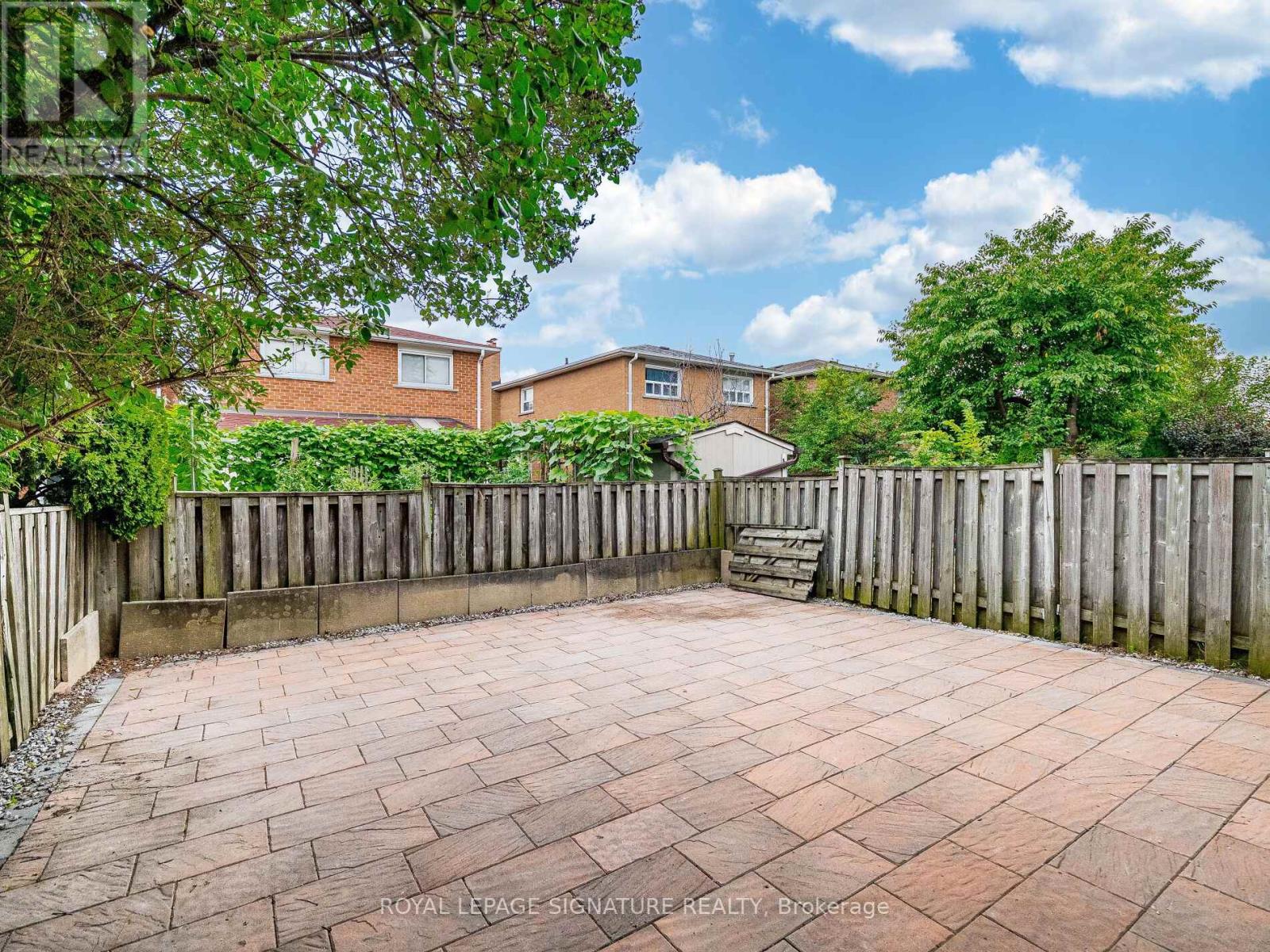 Photo 27 of 69 New Seabury Drive, Vaughan ON