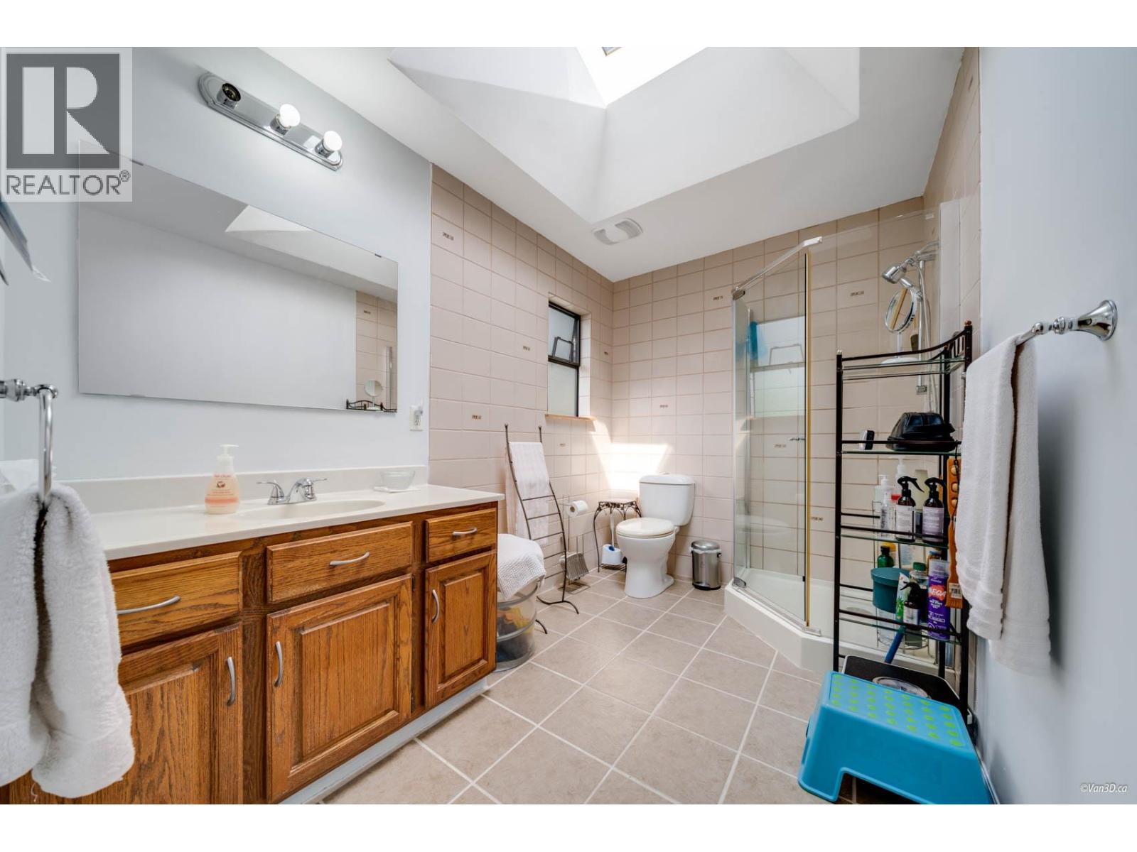 Photo 26 of 4925 Clinton Street, Burnaby BC