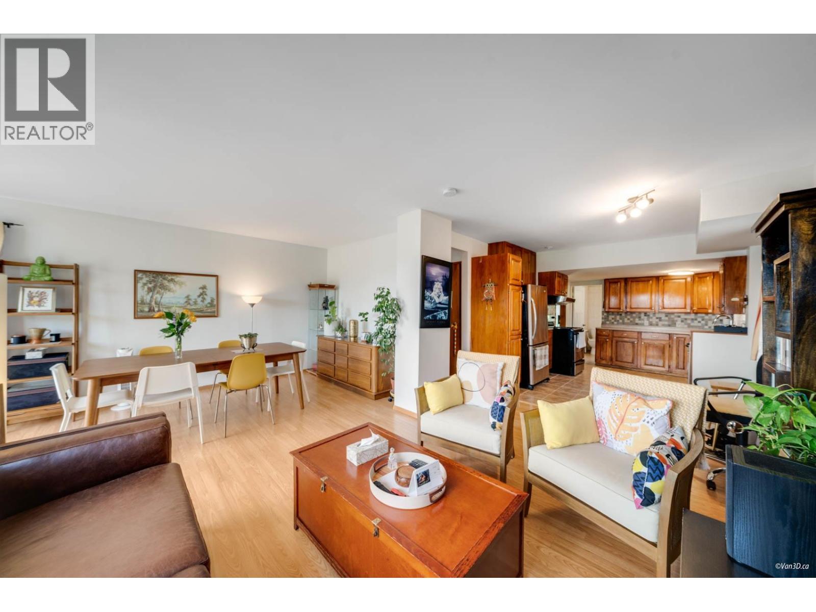 Photo 5 of 4925 Clinton Street, Burnaby BC
