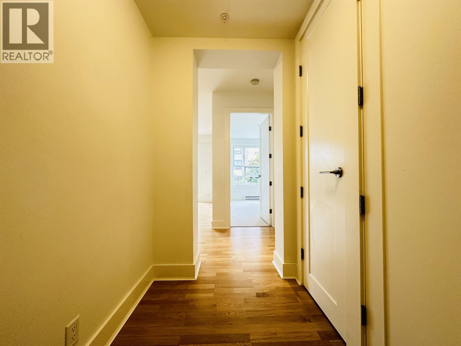 Photo 1 of 203 2128 W 40 Th Avenue, Vancouver BC