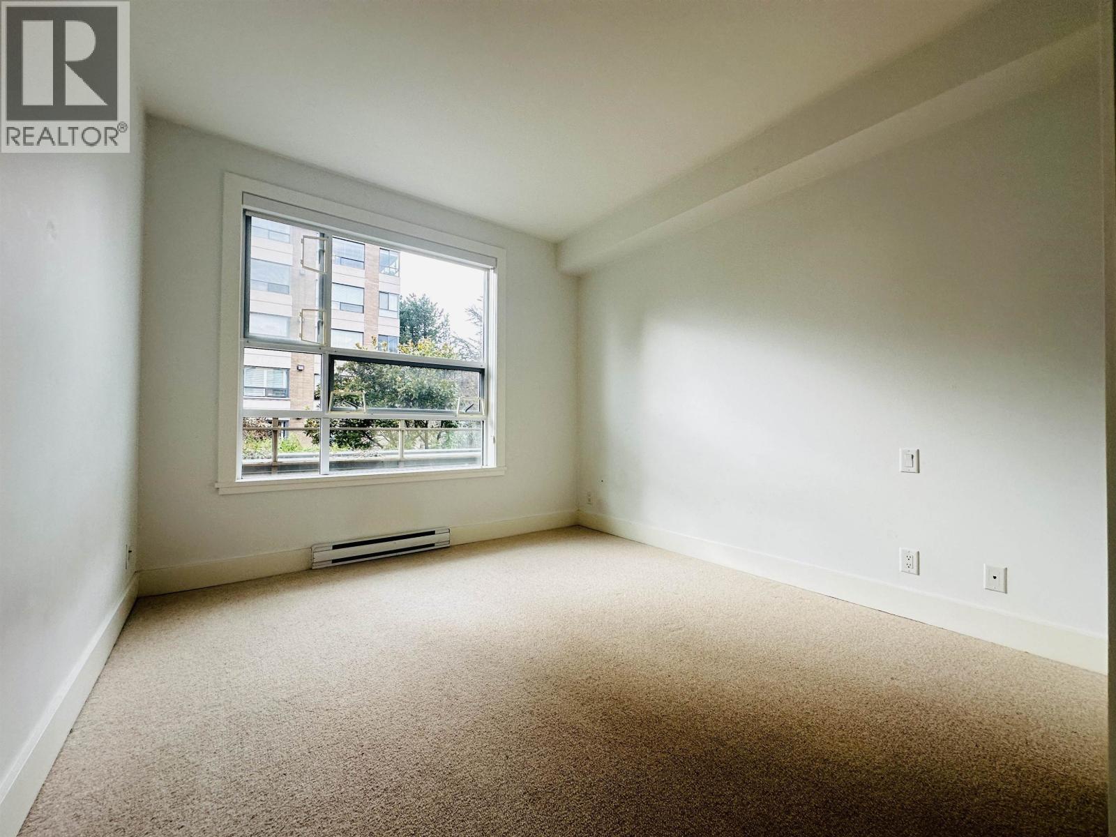 Photo 10 of 203 2128 W 40 Th Avenue, Vancouver BC