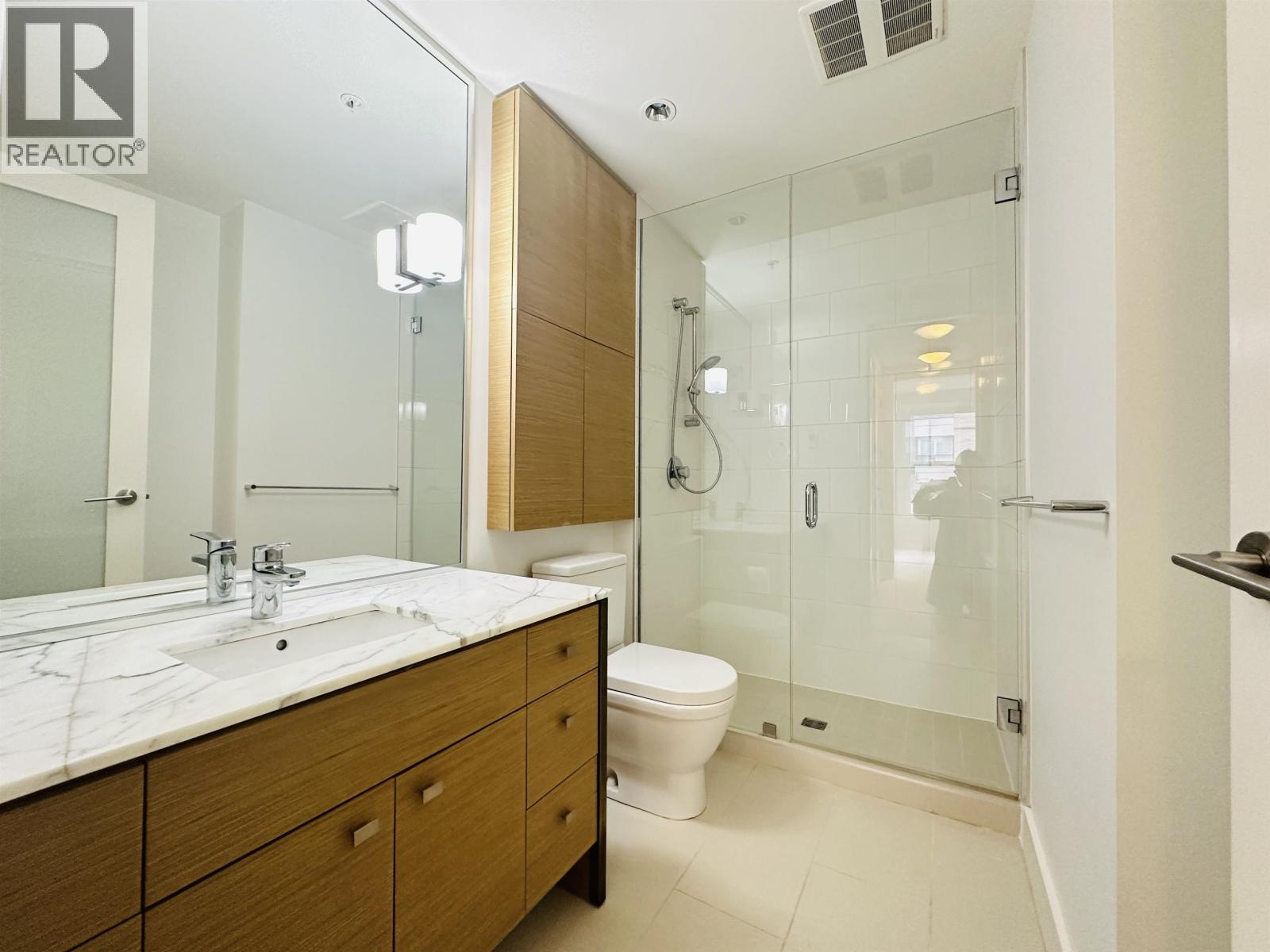 Photo 12 of 203 2128 W 40 Th Avenue, Vancouver BC