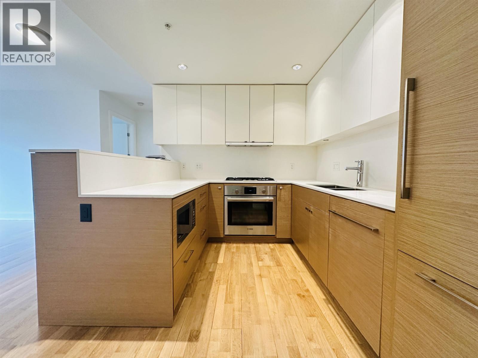 Photo 5 of 203 2128 W 40 Th Avenue, Vancouver BC