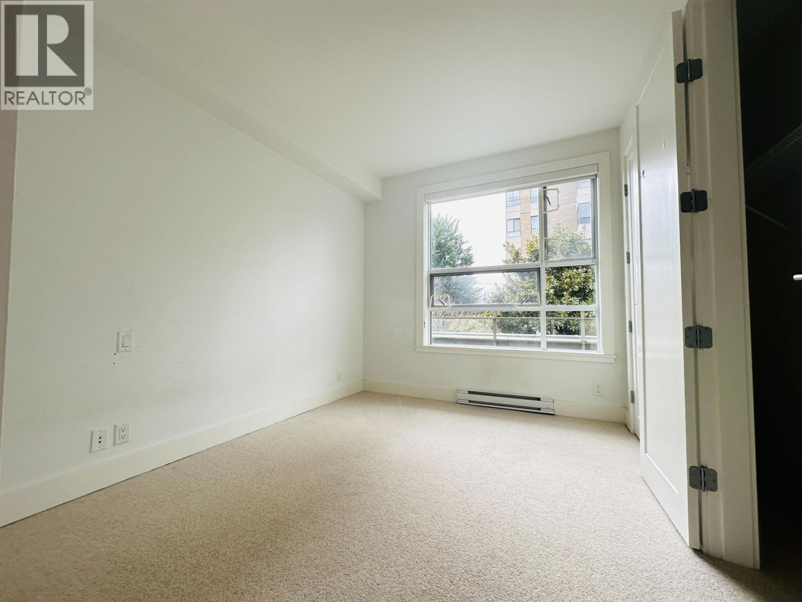 Photo 9 of 203 2128 W 40 Th Avenue, Vancouver BC