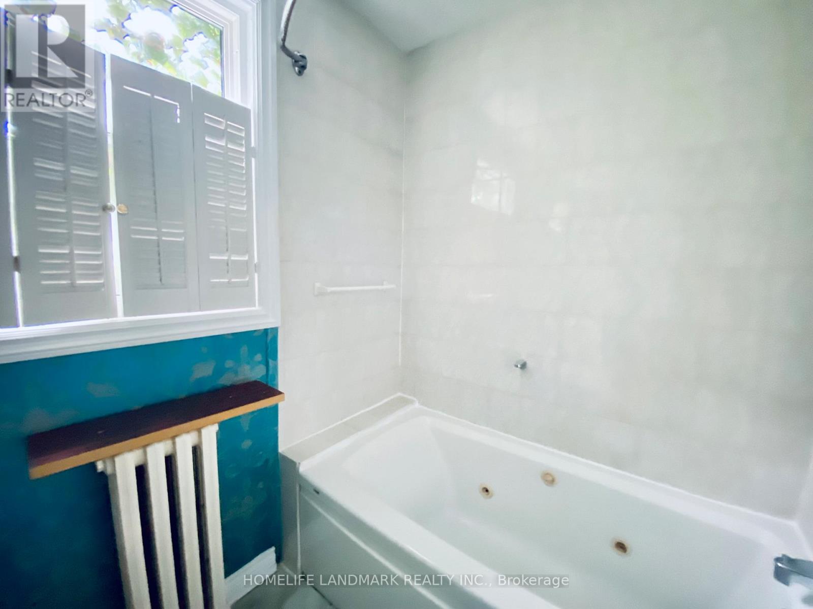 Photo 16 of 256 Oriole Parkway, Toronto ON
