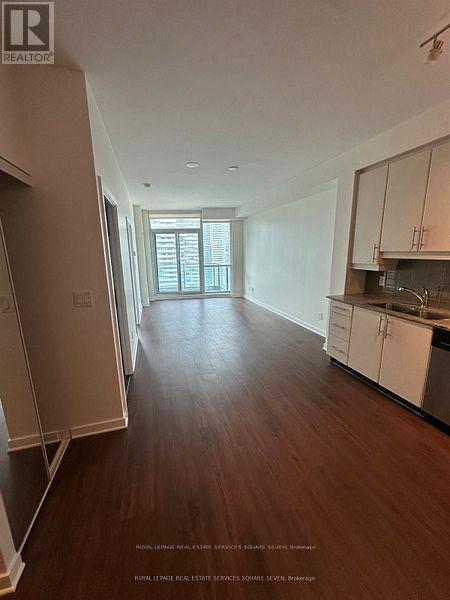 Photo 10 of 3013 33 Bay Street, Toronto ON
