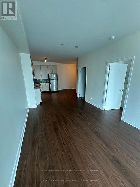 Photo 4 of 3013 33 Bay Street, Toronto ON