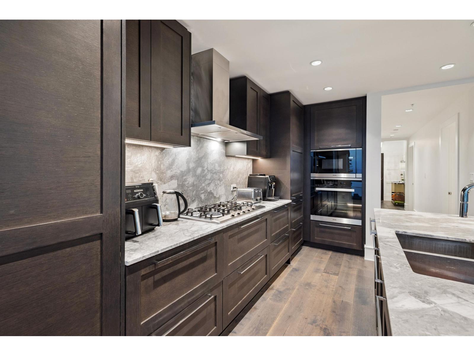 Photo 24 of 1406 1500 Martin Street, White Rock BC