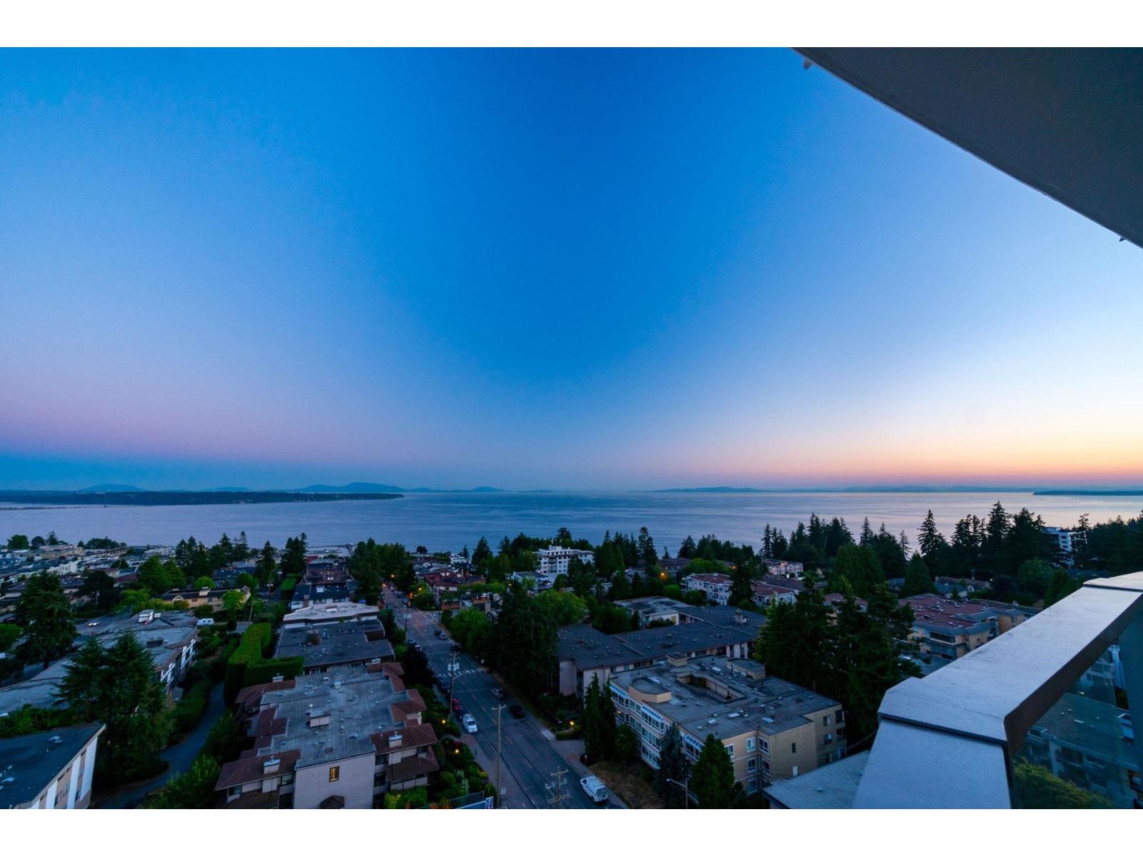 Photo 1 of 1406 1500 Martin Street, White Rock BC