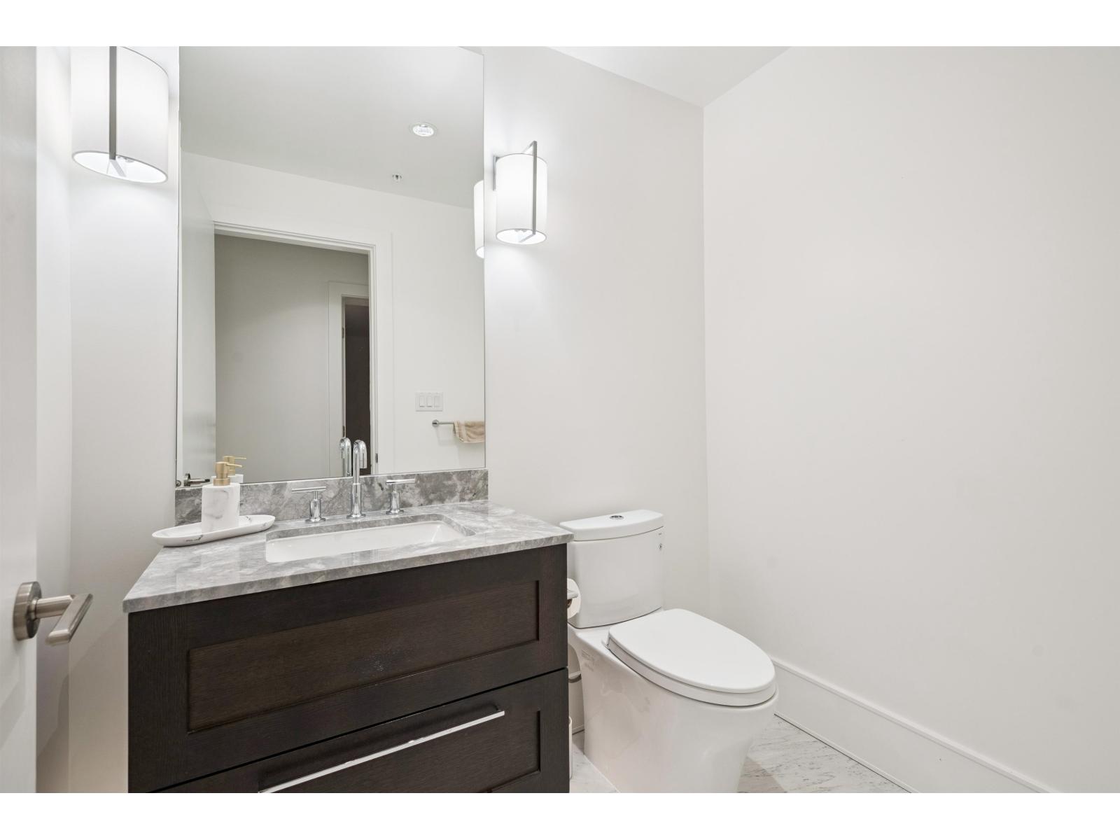 Photo 37 of 1406 1500 Martin Street, White Rock BC