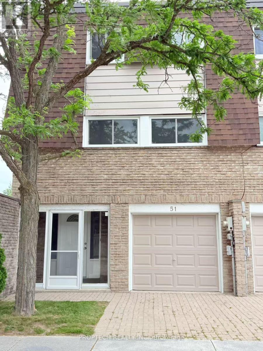 Photo 1 of 51 653 Village Parkway, Markham ON