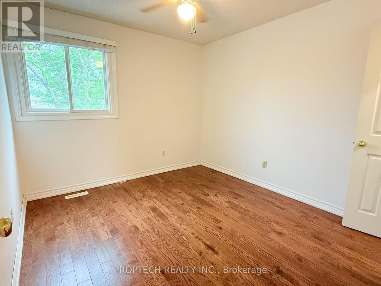 Photo 12 of 51 653 Village Parkway, Markham ON
