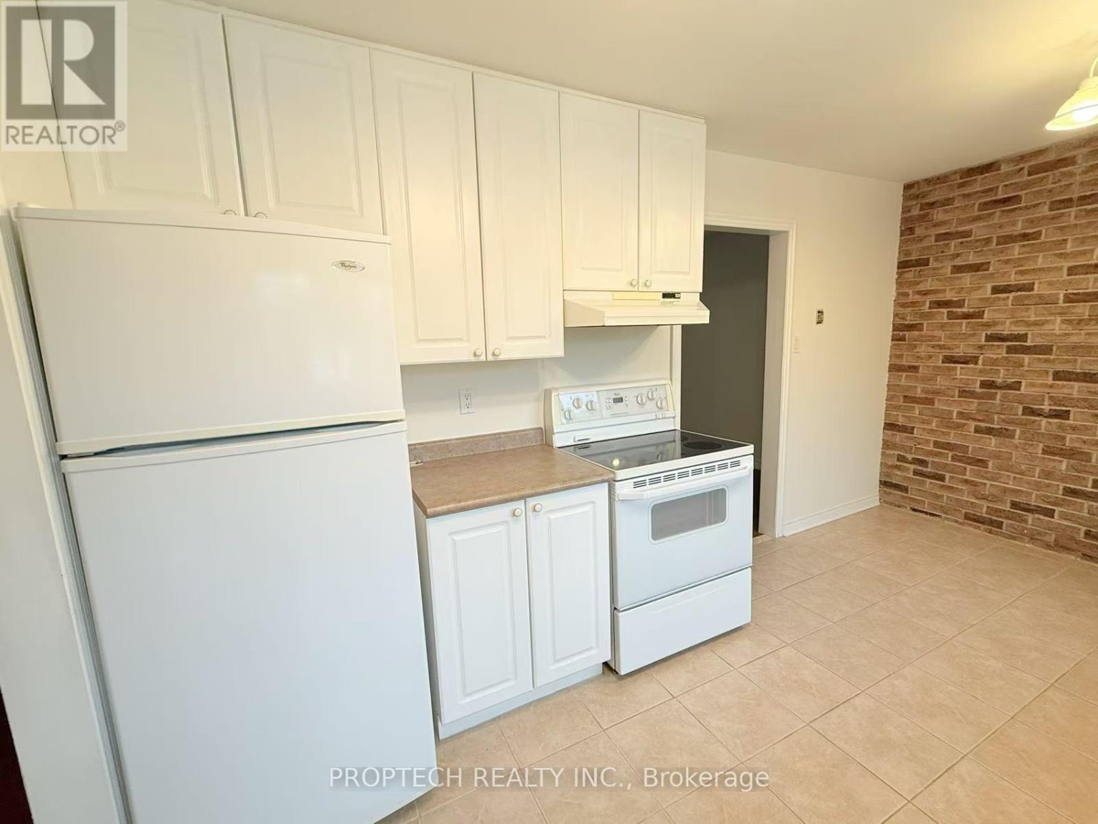 Photo 9 of 51 653 Village Parkway, Markham ON