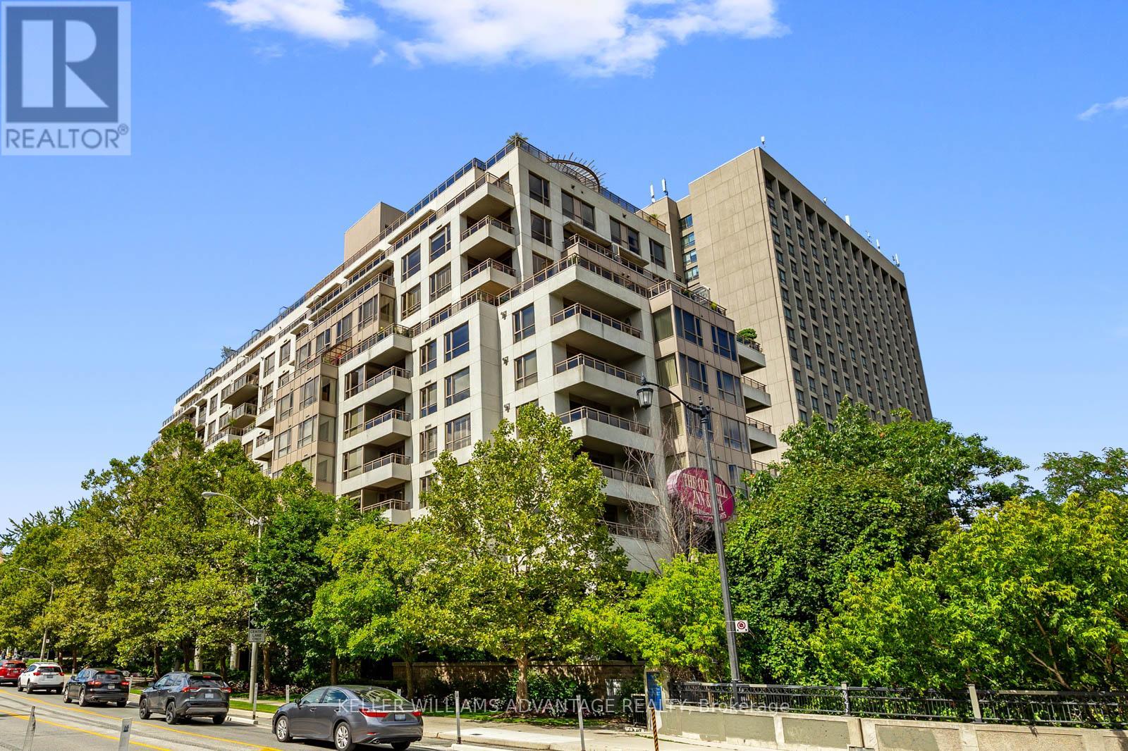 Photo 1 of 904 2662 Bloor Street W, Toronto ON