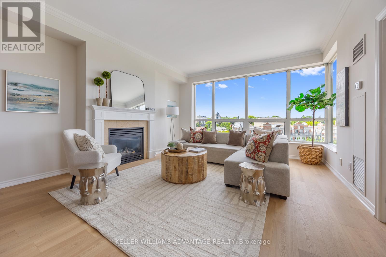 Photo 13 of 904 2662 Bloor Street W, Toronto ON