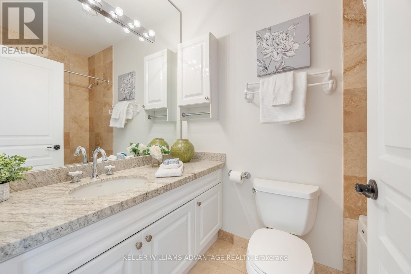 Photo 26 of 904 2662 Bloor Street W, Toronto ON