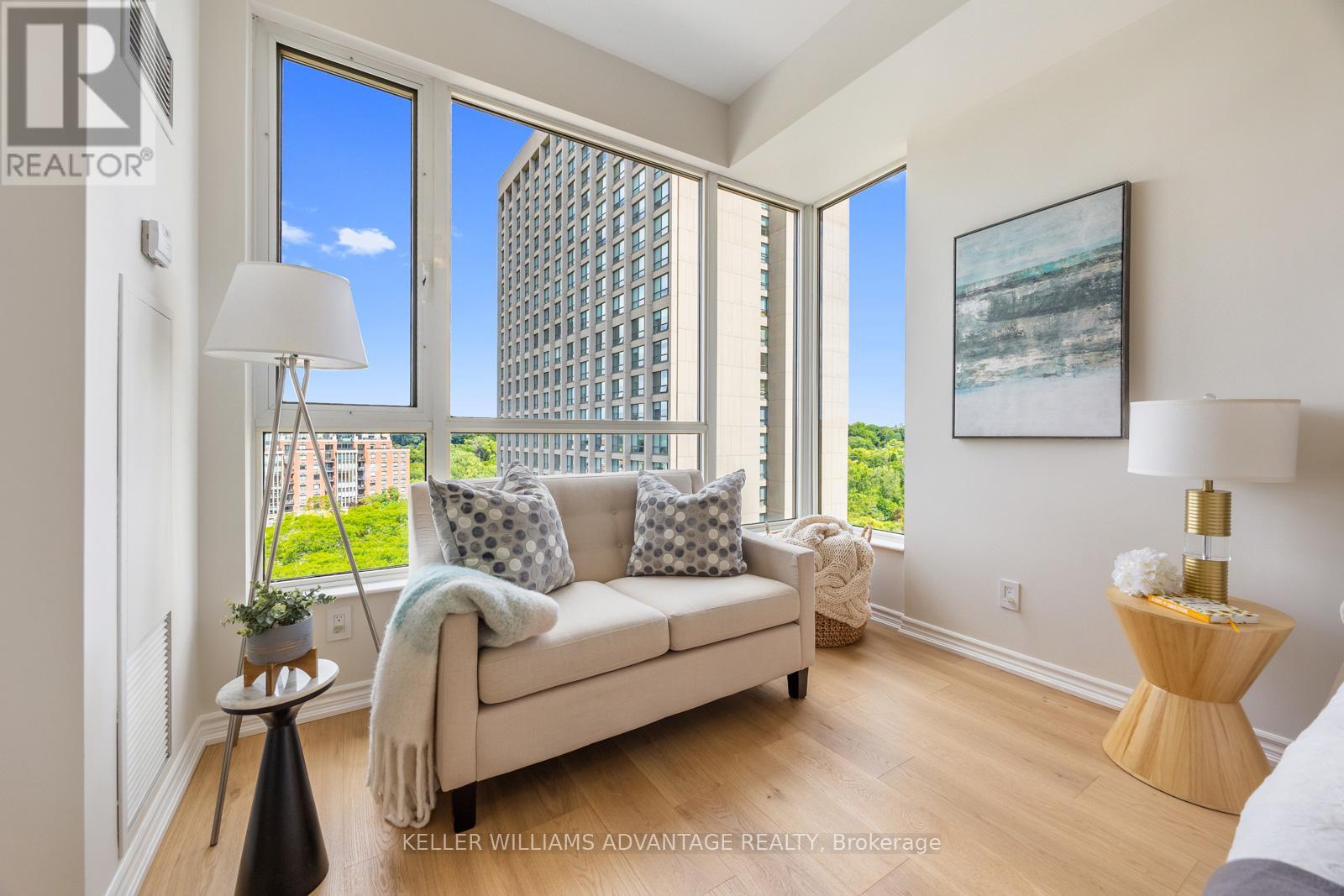 Photo 33 of 904 2662 Bloor Street W, Toronto ON