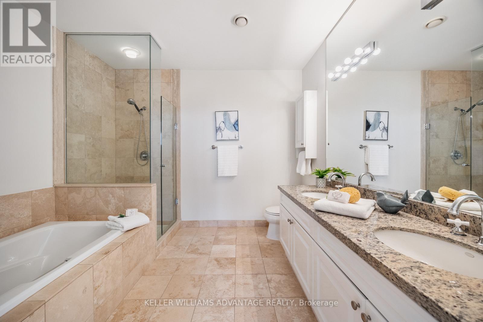 Photo 36 of 904 2662 Bloor Street W, Toronto ON