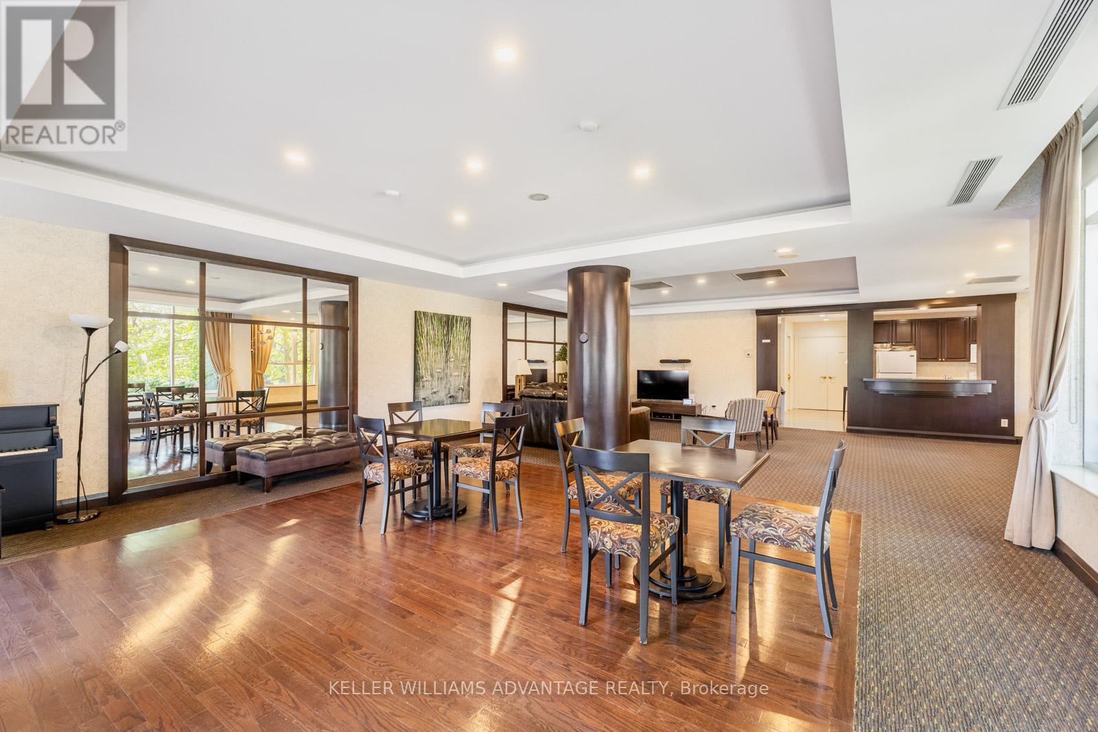 Photo 42 of 904 2662 Bloor Street W, Toronto ON