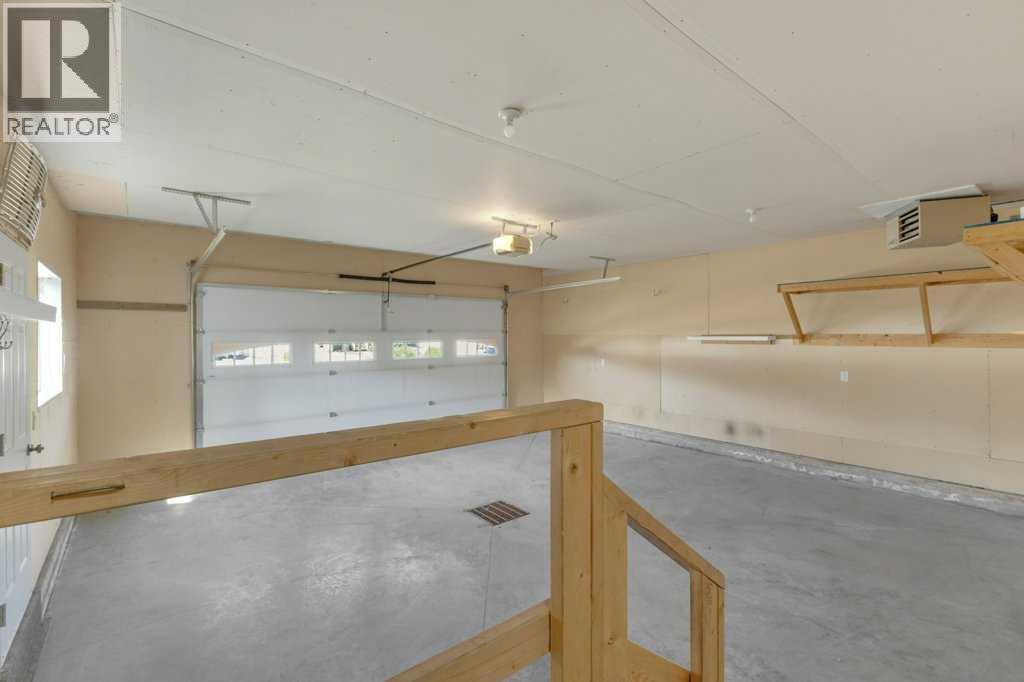 Photo 10 of 29 Estella Crescent, Lacombe AB