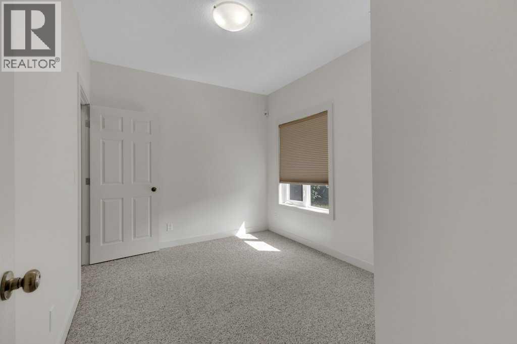 Photo 32 of 29 Estella Crescent, Lacombe AB