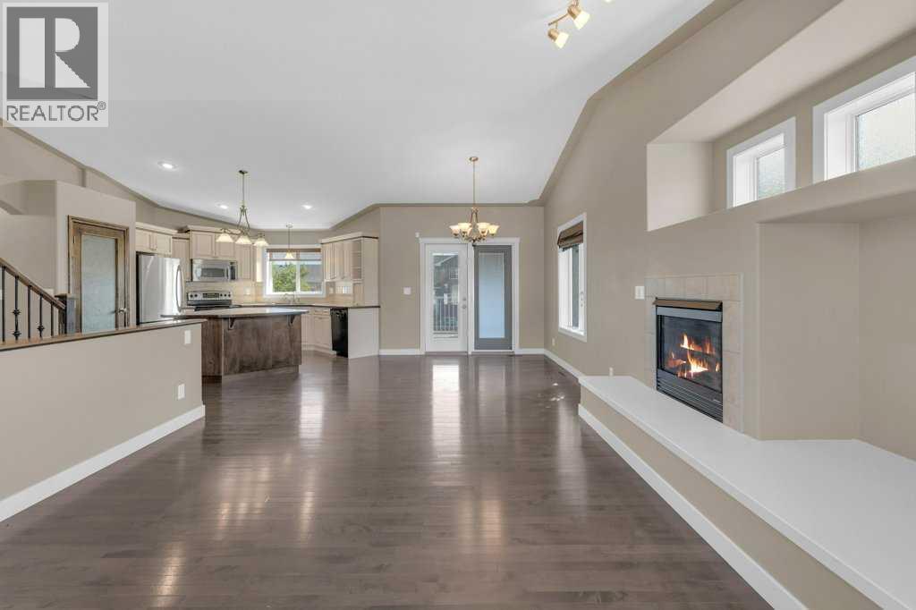 Photo 18 of 29 Estella Crescent, Lacombe AB