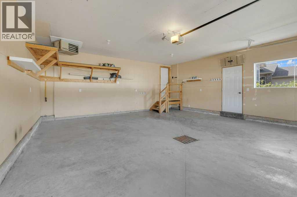 Photo 11 of 29 Estella Crescent, Lacombe AB