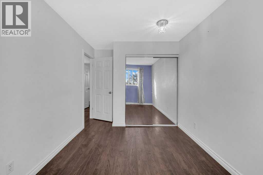 Photo 23 of 64 Castledale Crescent Ne, Calgary AB