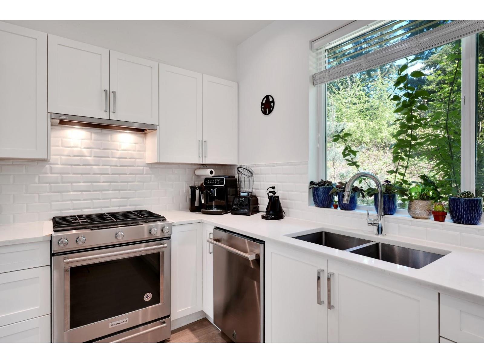 Photo 7 of 168 16433 19 Avenue, Surrey BC