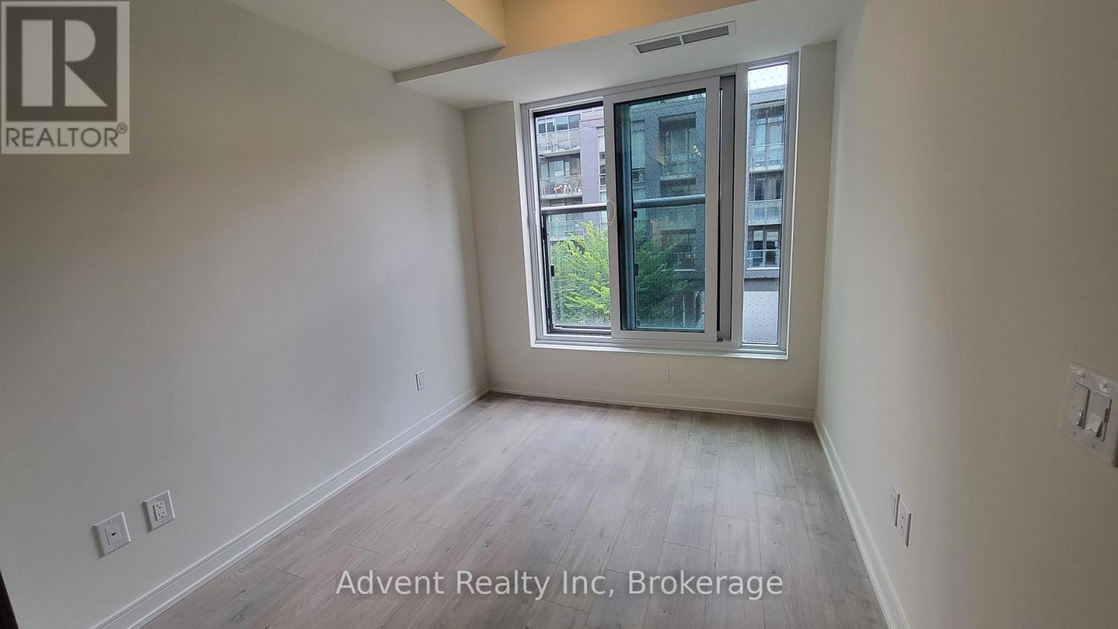 Photo 5 of 311 425 Front Street E, Toronto ON