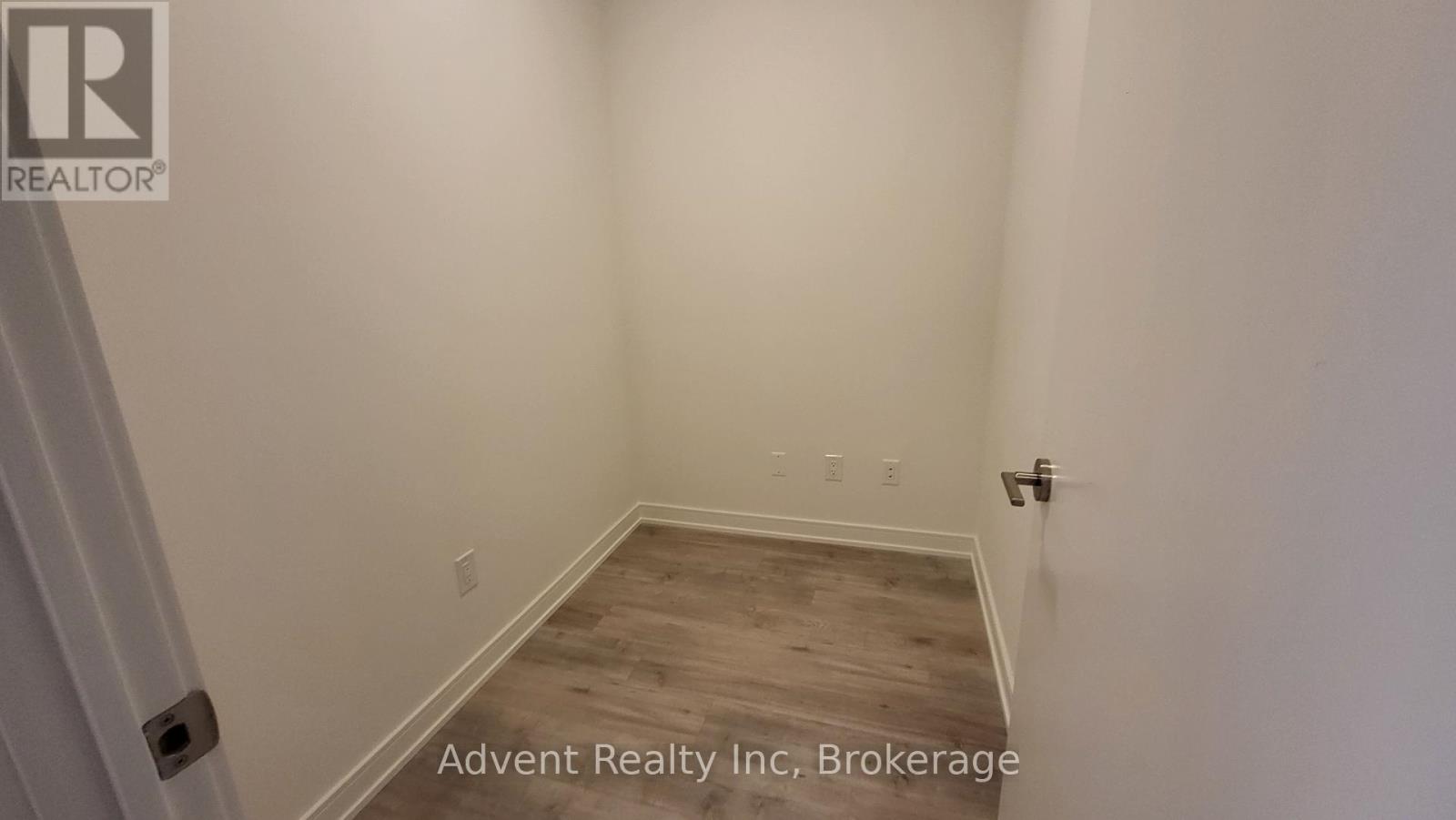 Photo 8 of 311 425 Front Street E, Toronto ON